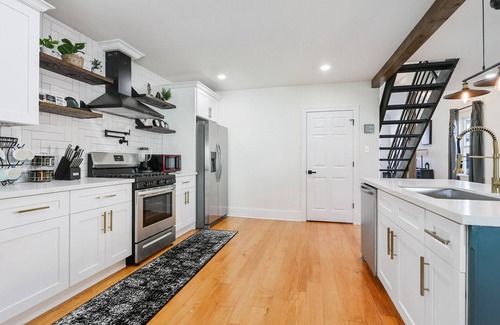 Tulane - Gravier House | Spacious&New 3 BR House, Free parking, near treme