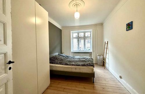 Vesterbro Apartment | Spacious Nordic Design Vesterbro Home I 3 min to Metro