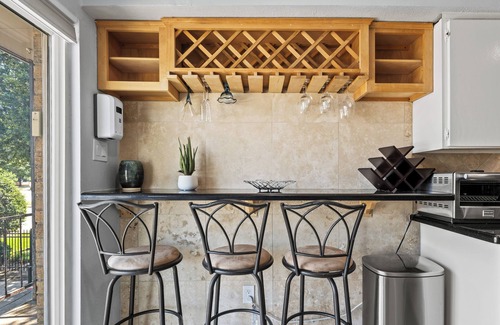 North Dallas Condo | Spacious Preston Hollow Condo
