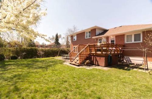 Willowdale House | SPACIOUS PRIVATE SUITE W/BACKYARD (YONGE & FINCH)