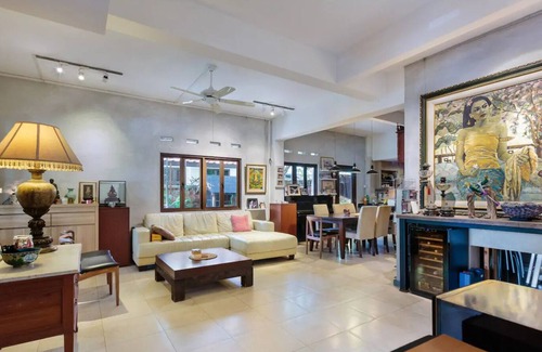 Bukit Timah House | Spacious Room in Beautiful & Green Terrace House