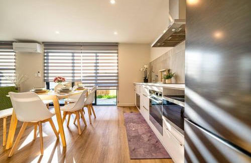 Riccarton Apartment | Spacious Serenity near Westfield Mall 6BR