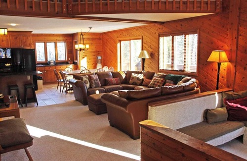 Bessemer House | Spacious, Ski-In/Ski-Out Vacation Home for Large Groups