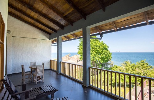 Torio House | Spacious studio with ocean view | Beachfront Boutique Hotel | pool & restaurant