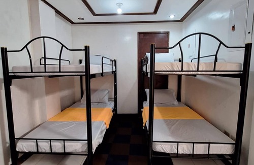 Davao Apartment | Spacious Studio Apartment Transient House near Abreeza Mall 8pax Free Parkingn