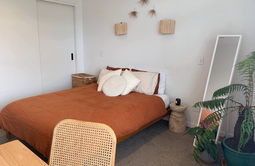 Eden Terrace Apartment | Spacious & Stylish Executive Apt. 2 bed, 2 bath