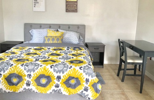 Pembroke Pines Apartment | Spacious Suite with Private Entrance and Pool View