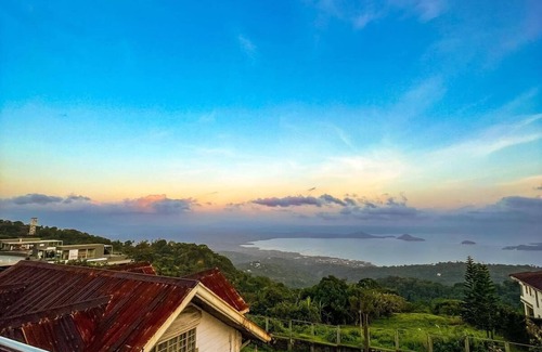 Tagaytay Resort | Spacious Tagaytay Retreat for 12pax