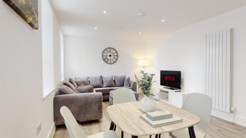 Abertillery Apartment | Spacious three bedroom apartment with Valley views