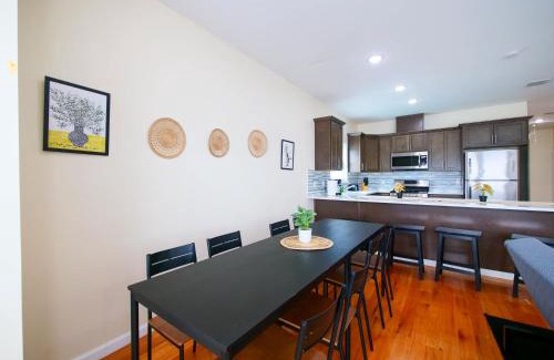 Hackensack River Waterfront Apartment | Spacious three-bedroom apt near New York City - Contemporary design