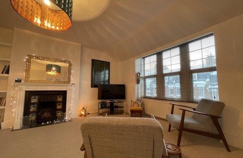 Hillrise House | Spacious two bedroom flat in prestigious Highgate