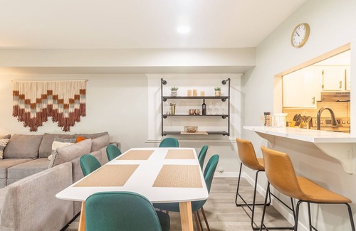 Eagle House | Spacious, Upgraded and Comfortable! Eagle Two Bedroom Retreat!