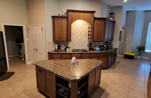 Cypress House | Spacious Upscale 5-bedroom house 1 ACRE Pet Friendly in Cypress