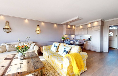 Archsum House | Spacious vacation home with garden for up to 5 people in Archsum.