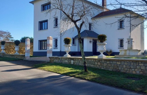 Aignan Villa | Spacious villa overlooking vineyards and mountains - Peace and quiet guaranteed!