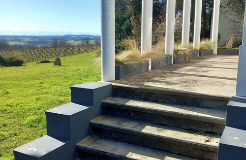 Aignan Villa | Spacious villa overlooking vineyards and mountains - Peace and quiet guaranteed!
