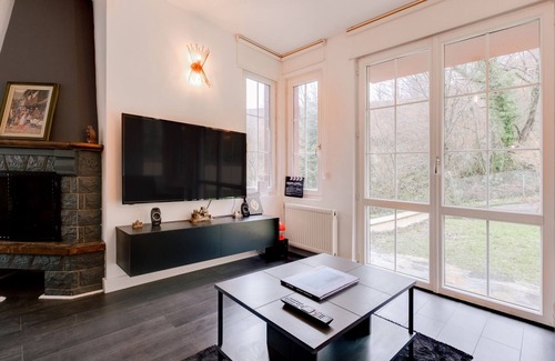 Sapanca Villa | Spacious Villa w Garden, Fireplace in Sapanca