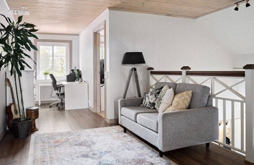 Enkoping Municipality Villa | Spacious villa with pool on private location