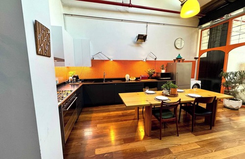 Footscray Apartment | Spacious Warehouse Conversion, 2 Bdrms & Parking