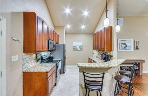 Navarre House | Spacious Yard! Navarre Home in Quiet Neighborhood