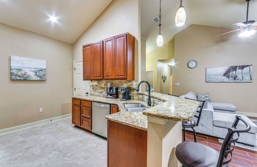 Navarre House | Spacious Yard! Navarre Home in Quiet Neighborhood