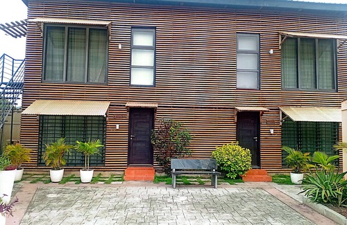 Labone Apartment | Spar Shipping Container in the heart of Osun7 minutes drive from the airport
