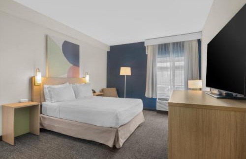 Oleander - Sunset Hotel | Spark by Hilton Bakersfield Central