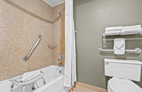 Des Plaines Hotel | Spark by Hilton Des Plaines Chicago O'Hare