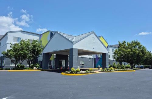 Rohrerstown Hotel | Spark by Hilton Lancaster