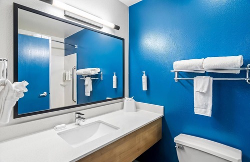 Merrillville Hotel | Spark by Hilton Merrillville