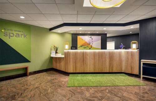 Woburn Hotel | Spark by Hilton Woburn Boston