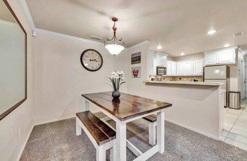 Lubbock House | Spark Getaways: The Shapiro