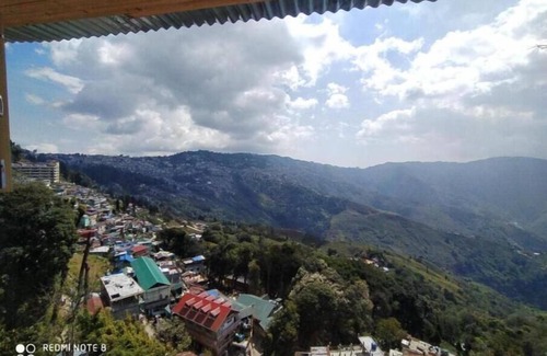 Darjeeling Apartment | Sparrow Nest Homestay: Where Comfort Takes Flight and Hospitality Singsn