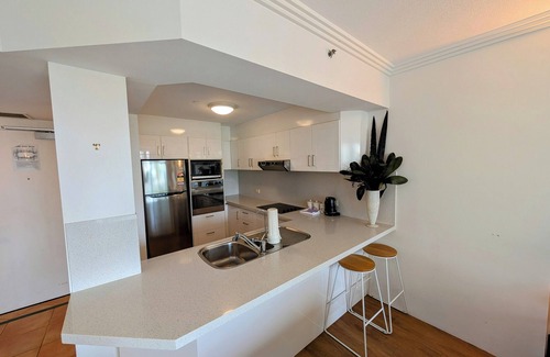 Surfers Paradise Condo | SPECIAL*Crown Towers | Large north facing unit 1B