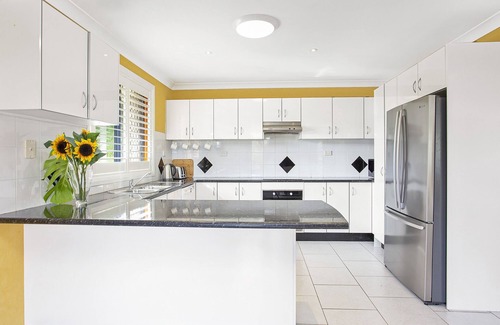 Kiama House | SPECIAL OFFER - BOOK & pay for 3 nights. Get the 4th free (except DEC/JAN)