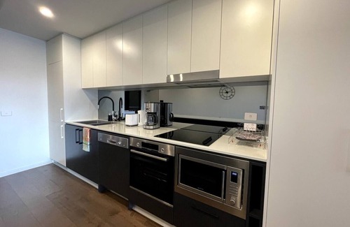 Kingston Apartment | Specious apartment in Kingston, centrally located place.