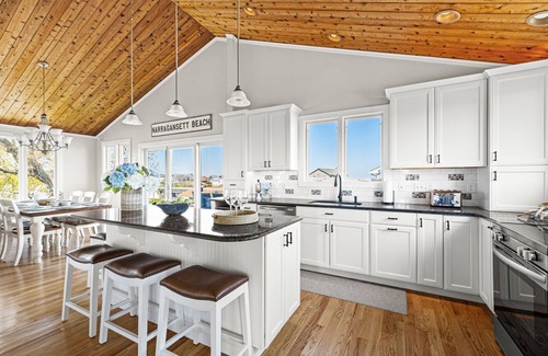 Point Judith House | Spectacular beach home, rooftop deck w/lovely ocean views, walk to water&more!