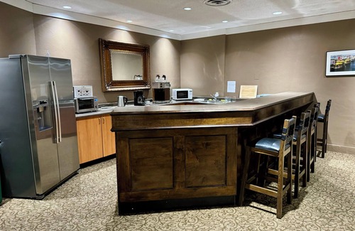 Inner Harbour Condo | Spectacular Harbour View, James Bay 2 bed 2 bath condo