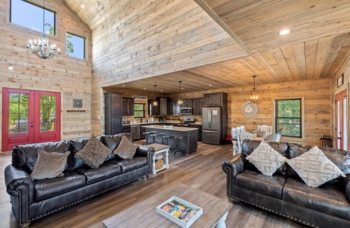 Pigeon Forge Cabin | Spectacular NEW 5 BR w/Incredible Views, Hot Tub, Wi-Fi, Free Tickets