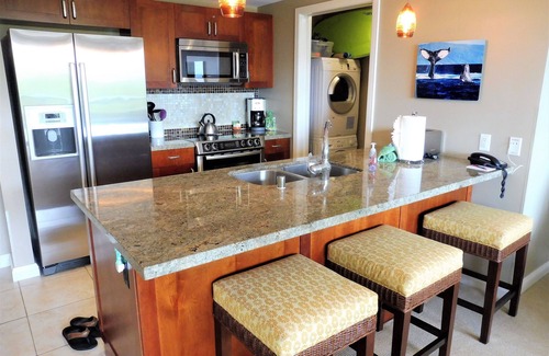 Honokowai Condo | Spectacular Ocean View, Privacy, Sunsets & Whales from Lanai, Konea Tower #544