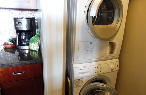 Honokowai Condo | Spectacular Ocean View, Privacy, Sunsets & Whales from Lanai, Konea Tower #544