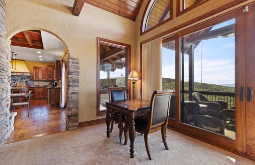 Beech Mountain House | Spectacular Spacious Home Atop Beech Mountain