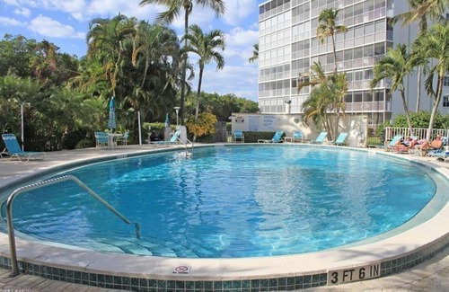 Vanderbilt Beach Condo | Spectacular unobstructed GULF, BAY and SUNSET view, 5 minutes walk to the beach.