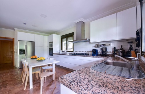 Polop House | Spectacular villa with Jacuzzi, in avocado estate, capacity for 19 people