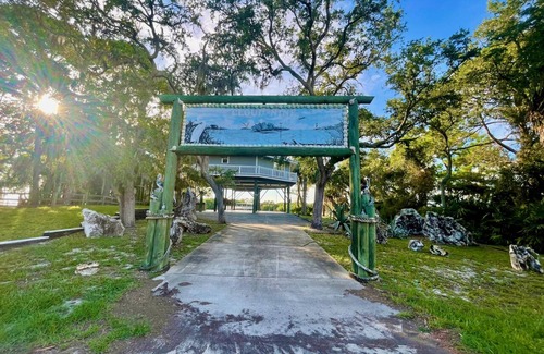 Cedar Key House | Spectacular Waterfront Property at Cloud 9!