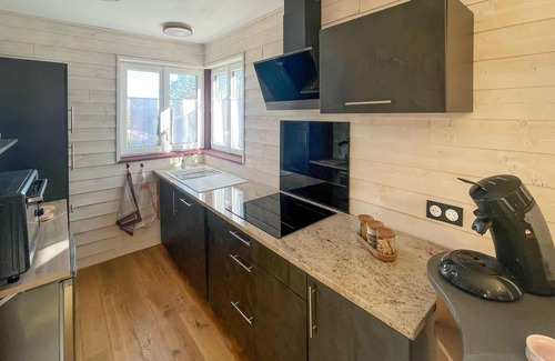 Calavante House | Spend a relaxing vacation in this inviting cottage!