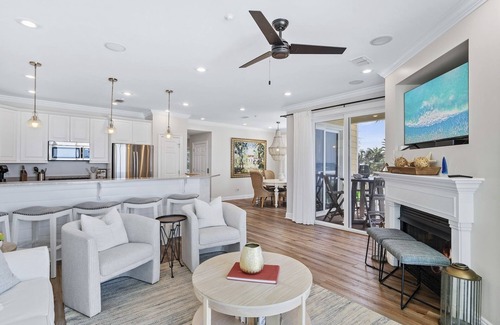 Laguna Beach Estates House | Spend Fall with us by the Beach! Gulf-Front Views! Private Pool! 4 Adult Bikes!