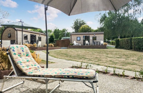 Haller House | Spend your holiday with your loved ones in this modern and compact holiday home.
