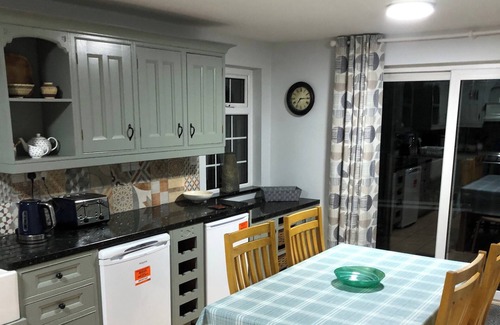 Magherafelt House | Sperrinview House - Lovely Retreat Sleeps 8