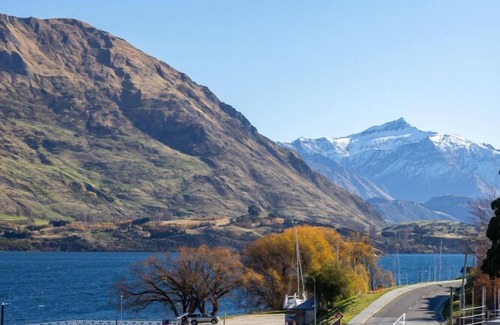 Wanaka Apartment | Spinnaker Marina Apart. 5-Perfect for anyone wants a holiday in Beautiful Wanaka